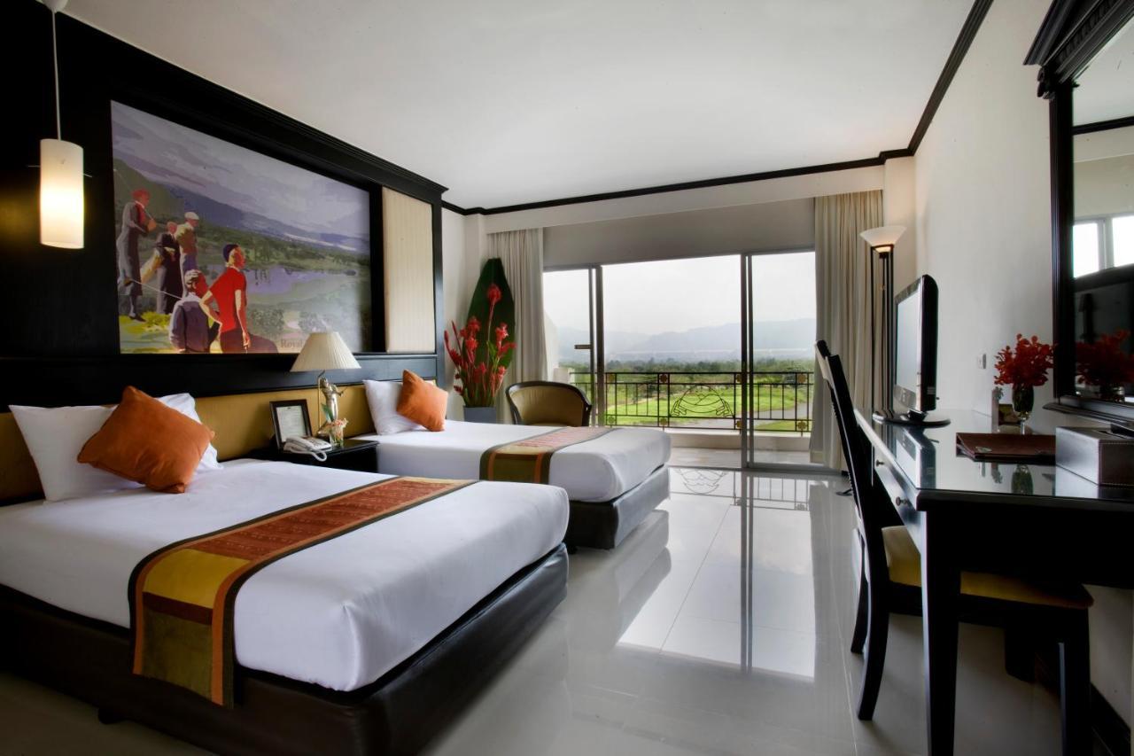 Royal Hills Golf Resort & Spa Nakhon Nayok Eksteriør billede
