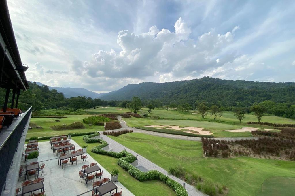 Royal Hills Golf Resort & Spa Nakhon Nayok Eksteriør billede
