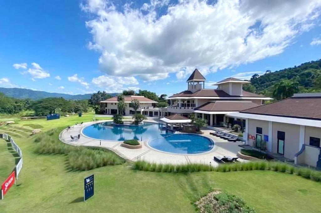 Royal Hills Golf Resort & Spa Nakhon Nayok Eksteriør billede