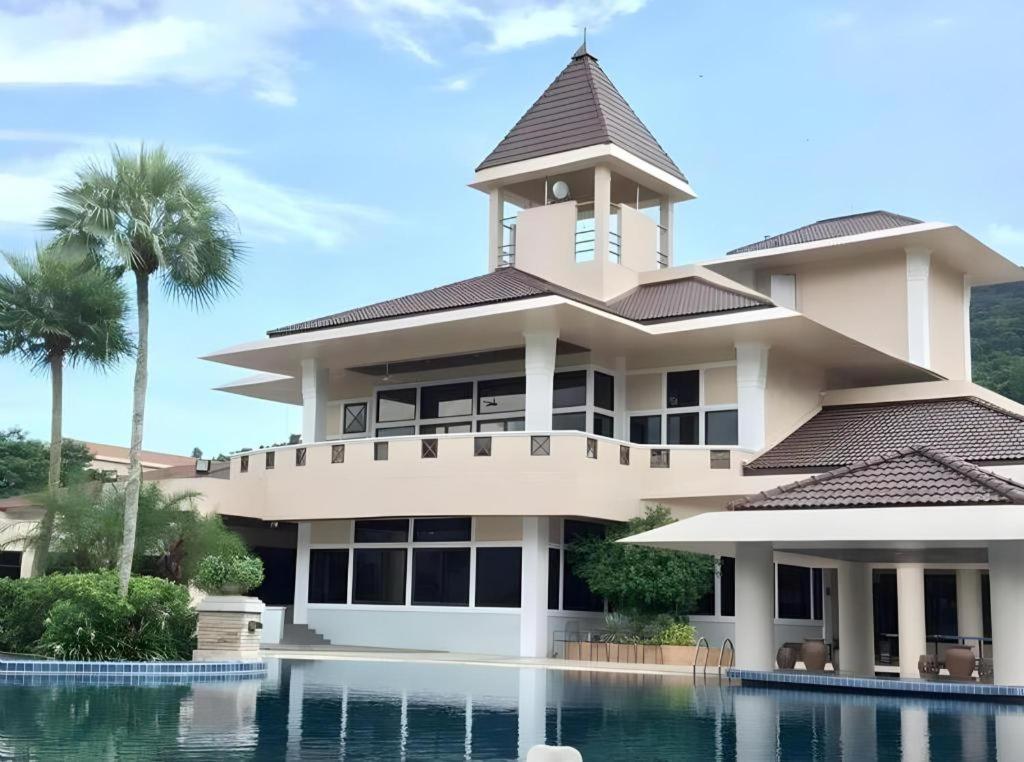 Royal Hills Golf Resort & Spa Nakhon Nayok Eksteriør billede